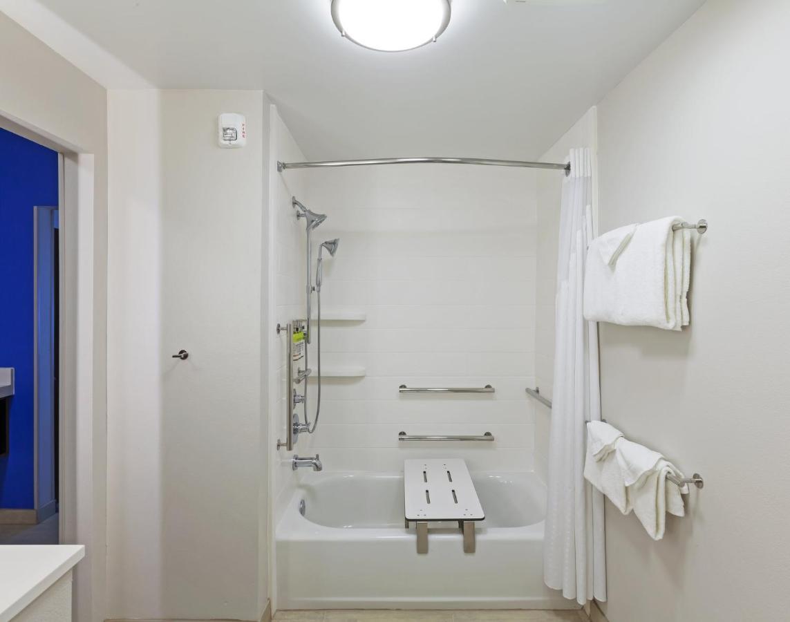 Holiday Inn Express & Suites Tulsa South - Woodland Hills By Ihg Extérieur photo