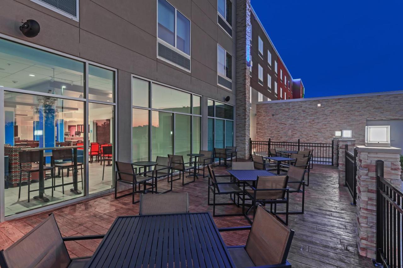 Holiday Inn Express & Suites Tulsa South - Woodland Hills By Ihg Extérieur photo